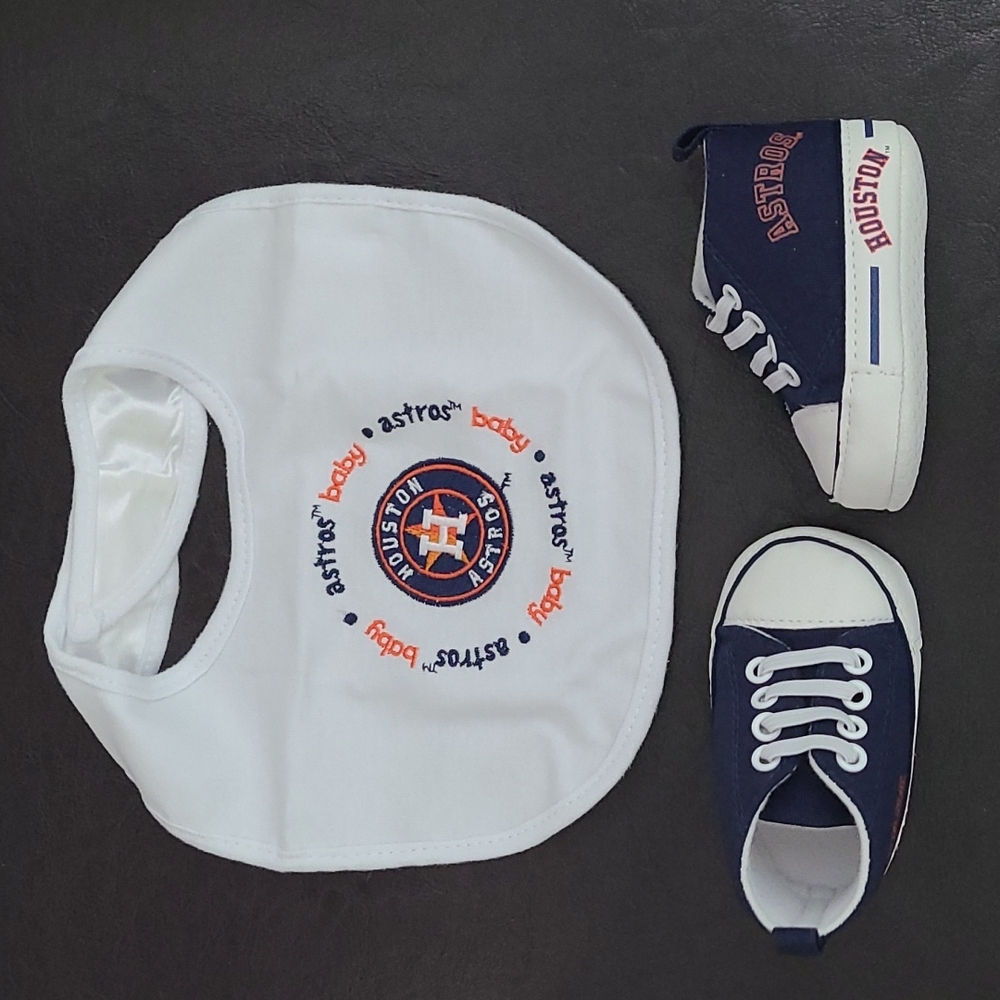 Baby Fanatic - Houston Astros Bib & Pre-Walkers Set